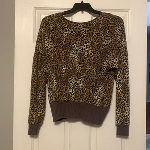 Leopard print sweater size medium